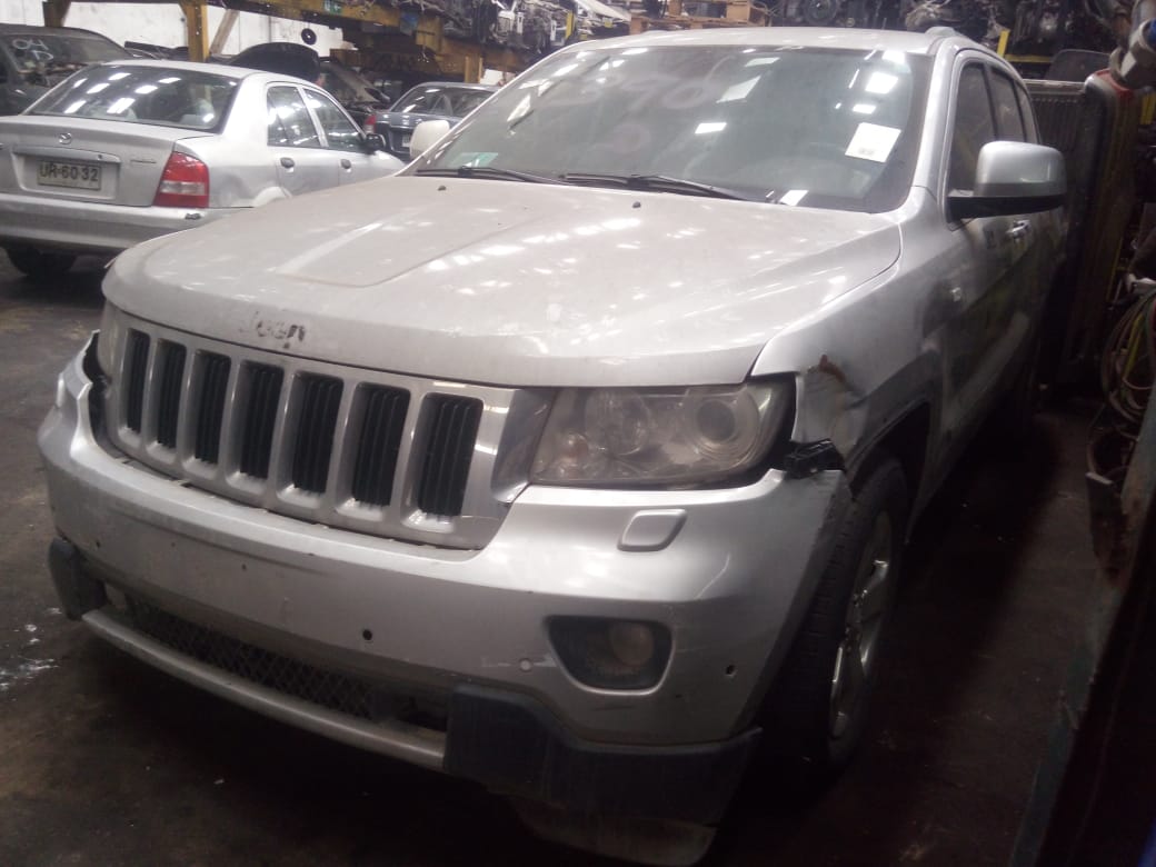  Jeep GRAND CHEROKEE 2011    EN DESARME